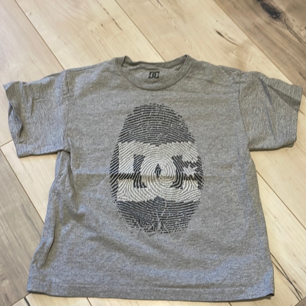 DC Graphic Gray T-shirt